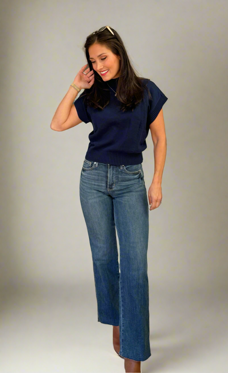 Sculpt & Style Mid-rise Straight Jeans
