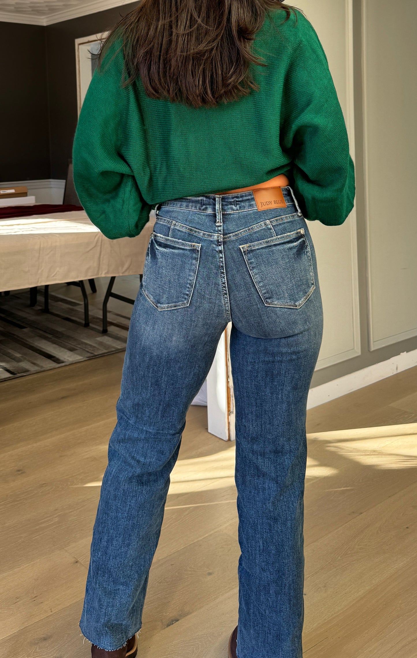 Sculpt & Style Mid-rise Straight Jeans