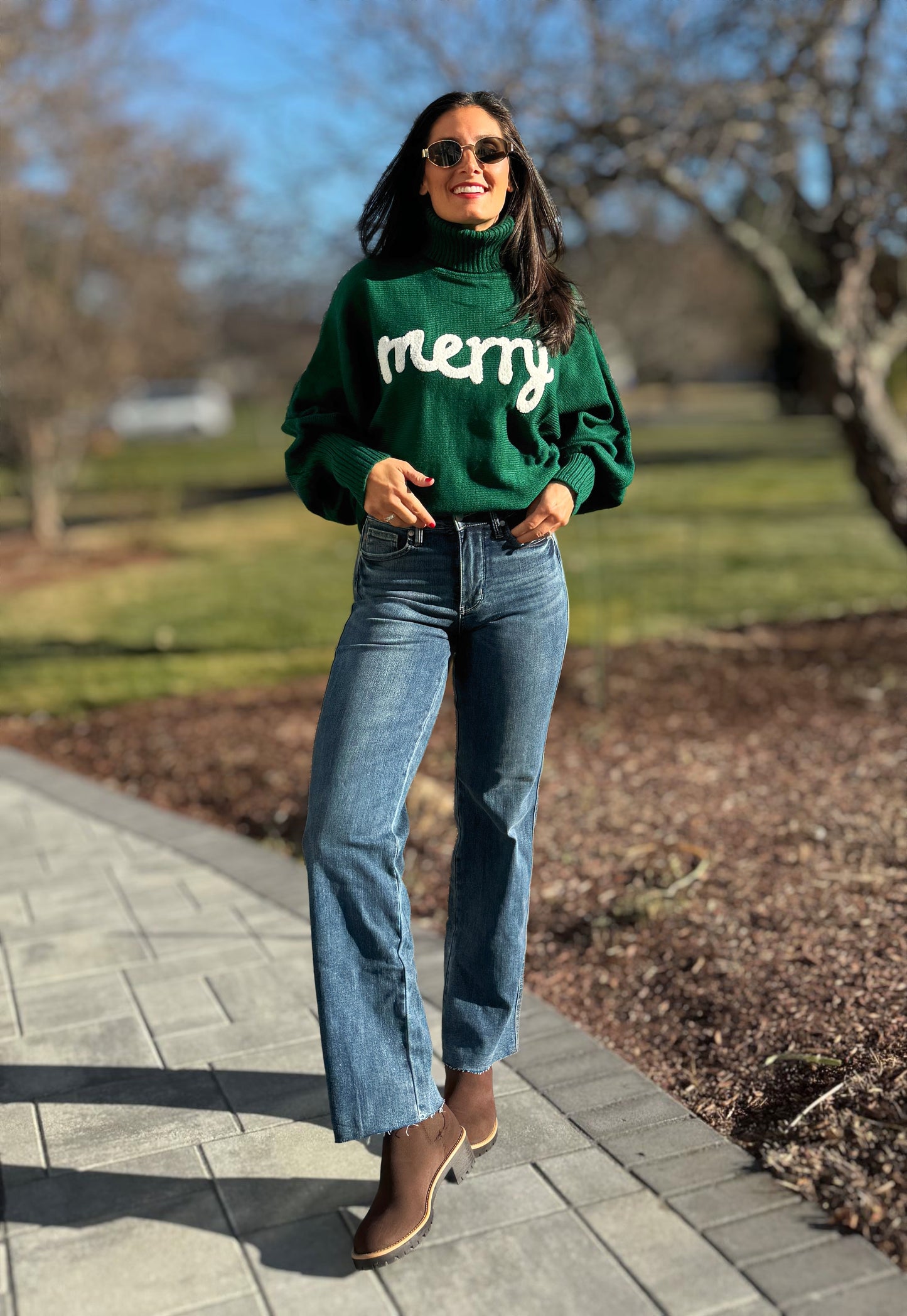 Sculpt & Style Mid-rise Straight Jeans