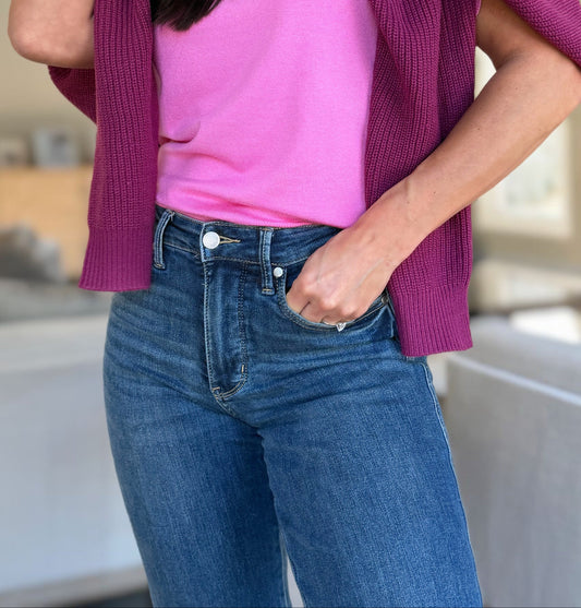 Sculpt & Style Mid-rise Straight Jeans